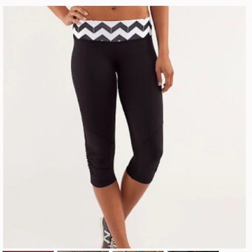 ! Lululemon Run For Your Life Crop Black & white Stripe, Size 6